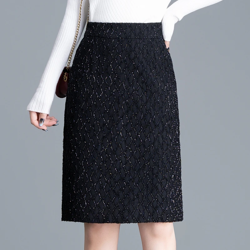 春季黑色包臀短裙半身裙女高腰秋冬新款小香风亮丝格子包裙一步裙