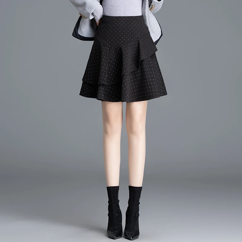 半身短裙子防走光女秋冬2024年新款荷叶边短款毛呢百褶a字蛋糕裙