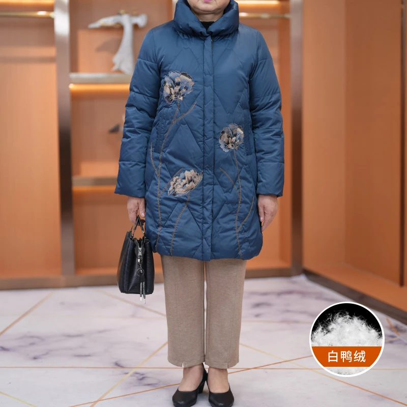 中老年妈妈装绣花羽绒服女宽松2024冬季新款洋气保暖中长款外套