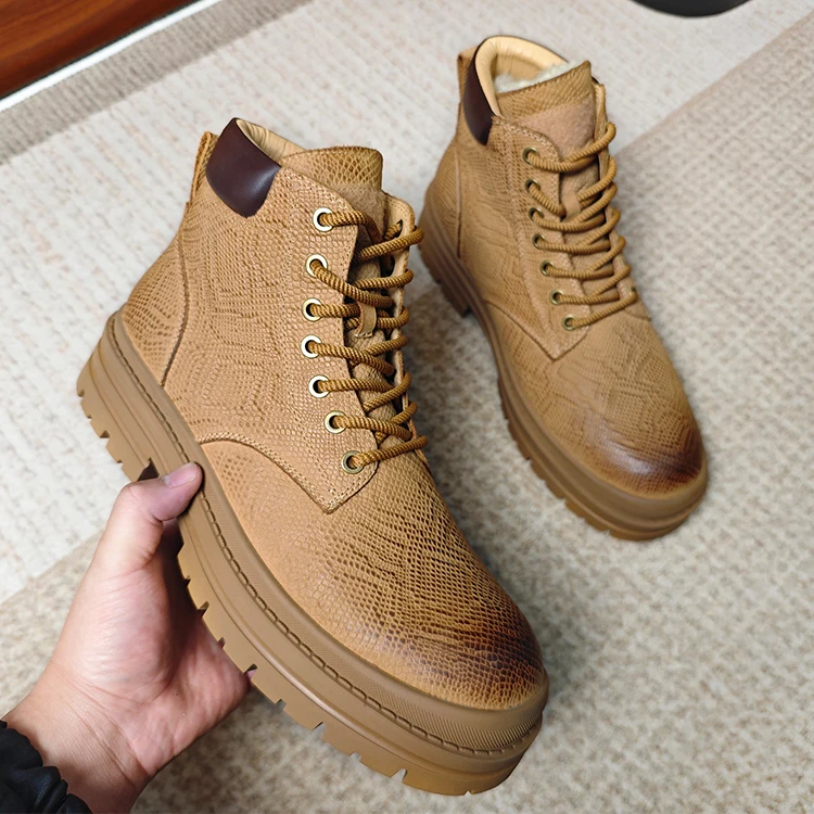 穿搭大黄靴皮毛一体冬季加绒保暖蛇皮纹蛇年马丁靴高帮系带棉鞋