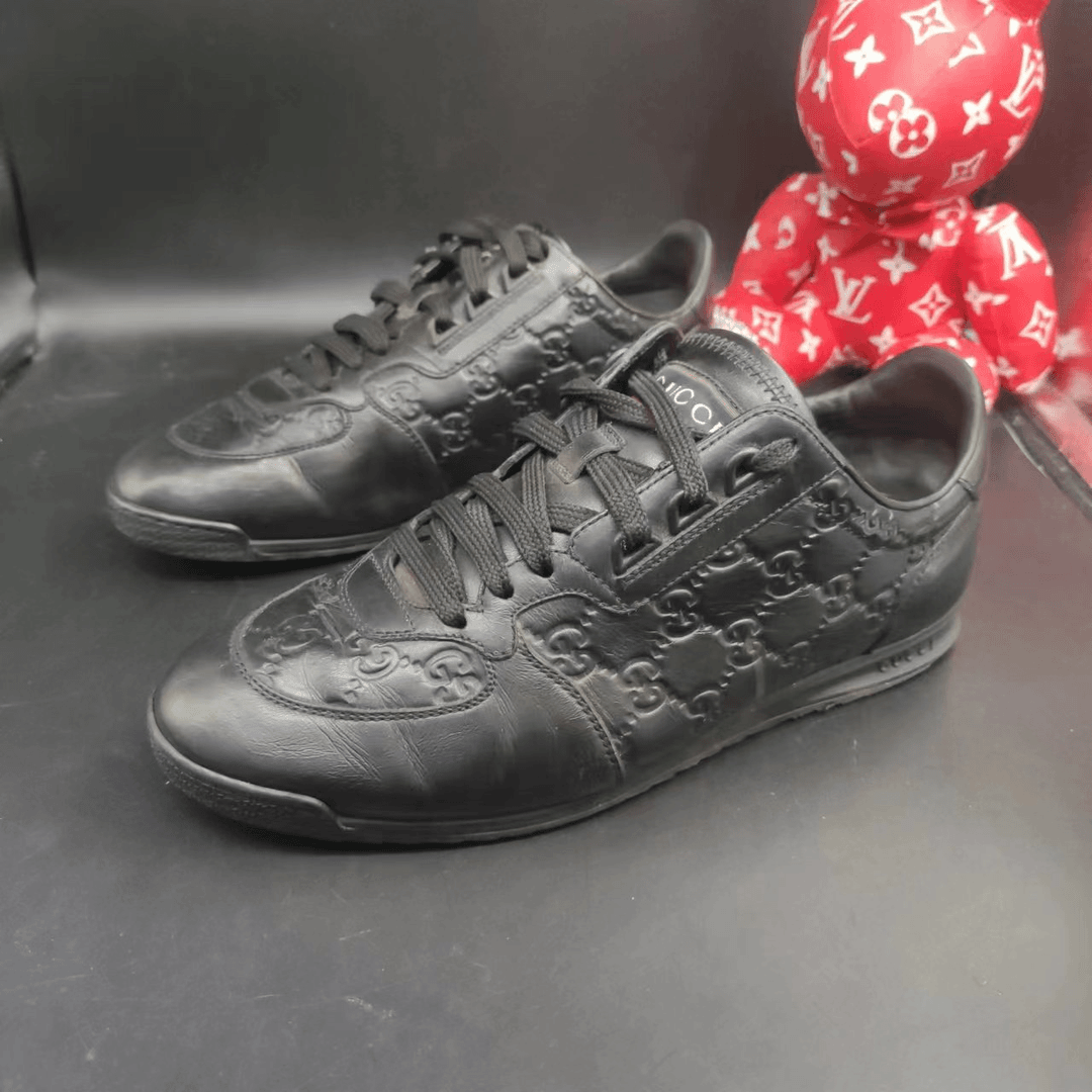 【147特惠】 GUCCI/古驰 男士经典满印印花时尚黑色百搭板鞋40.5欧
