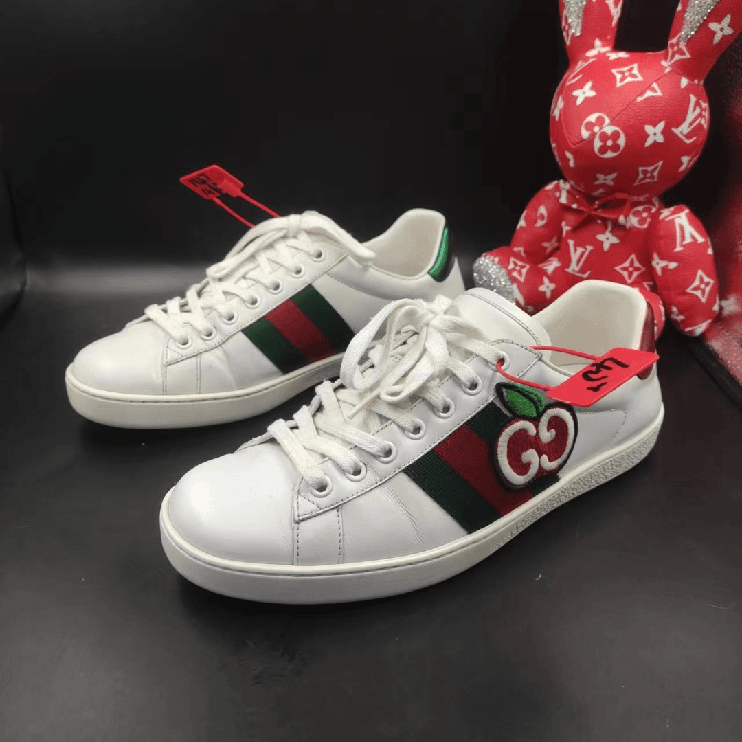 【147特惠】古驰/Gucci 经典白色苹果刺绣时尚休闲板鞋40.5欧正品