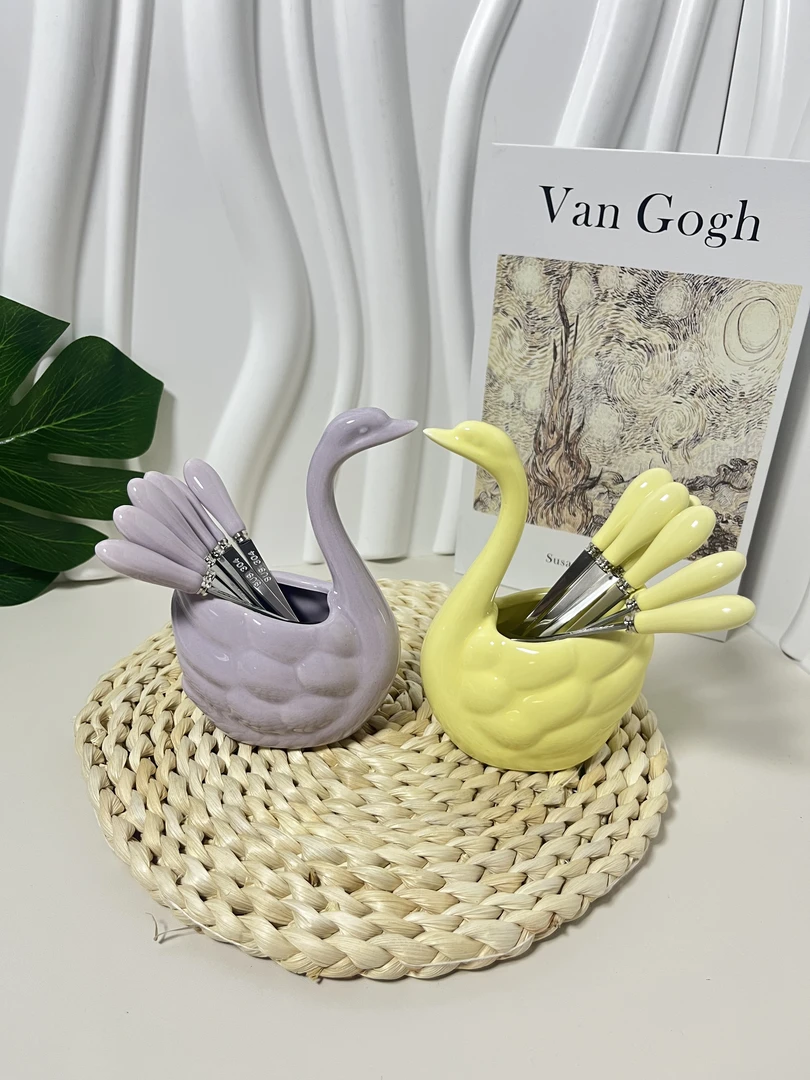 轻奢陶瓷高颜值天鹅水果叉304不锈钢可爱点心叉果签叉釉下彩叉