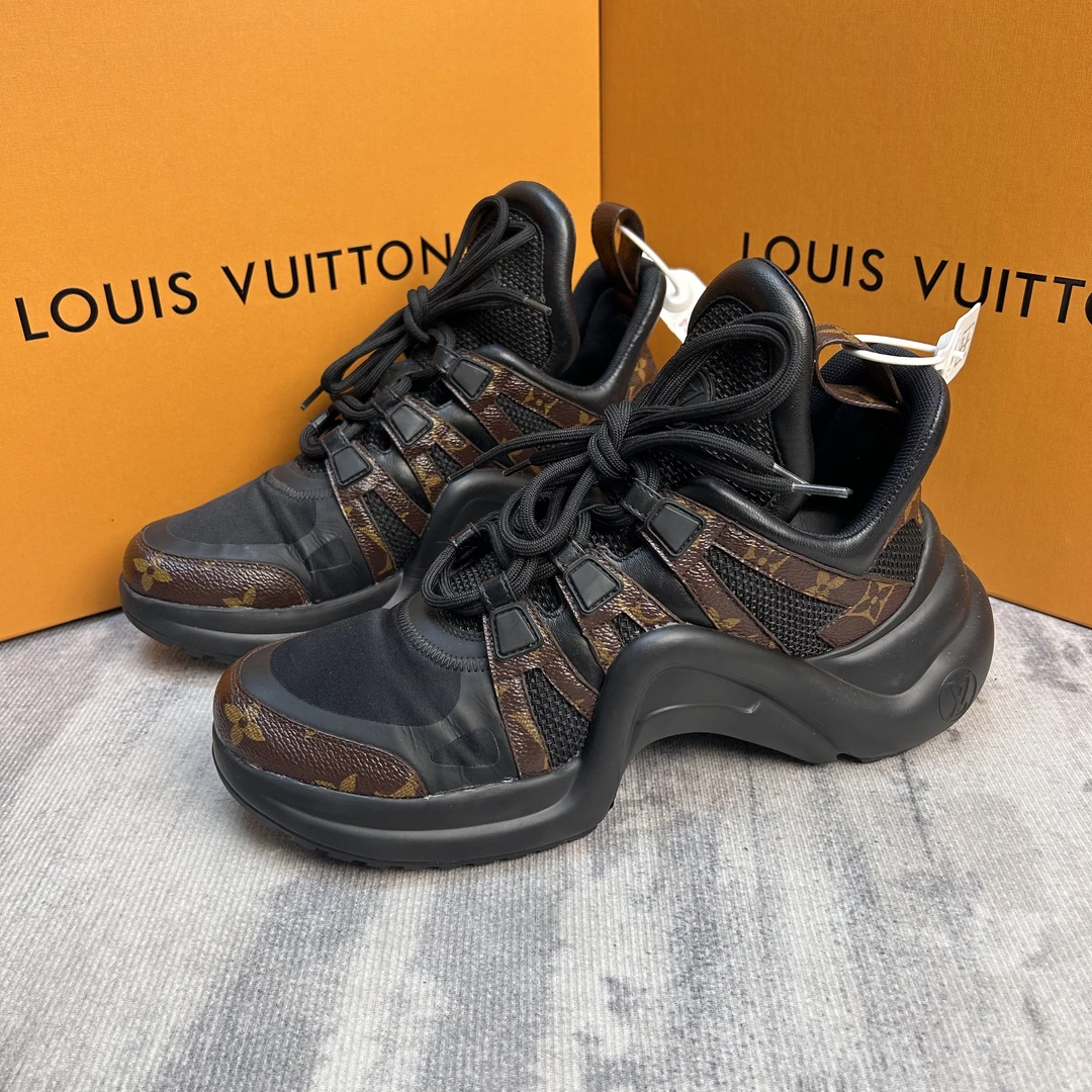 95新 LouisVuitton/路易威登 黑棕色半印老花老爹鞋/39.5-40/410