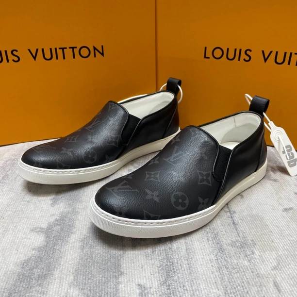 99新 LouisVuitton/路易威登 黑色老花简约休闲一脚蹬/38-38.5码