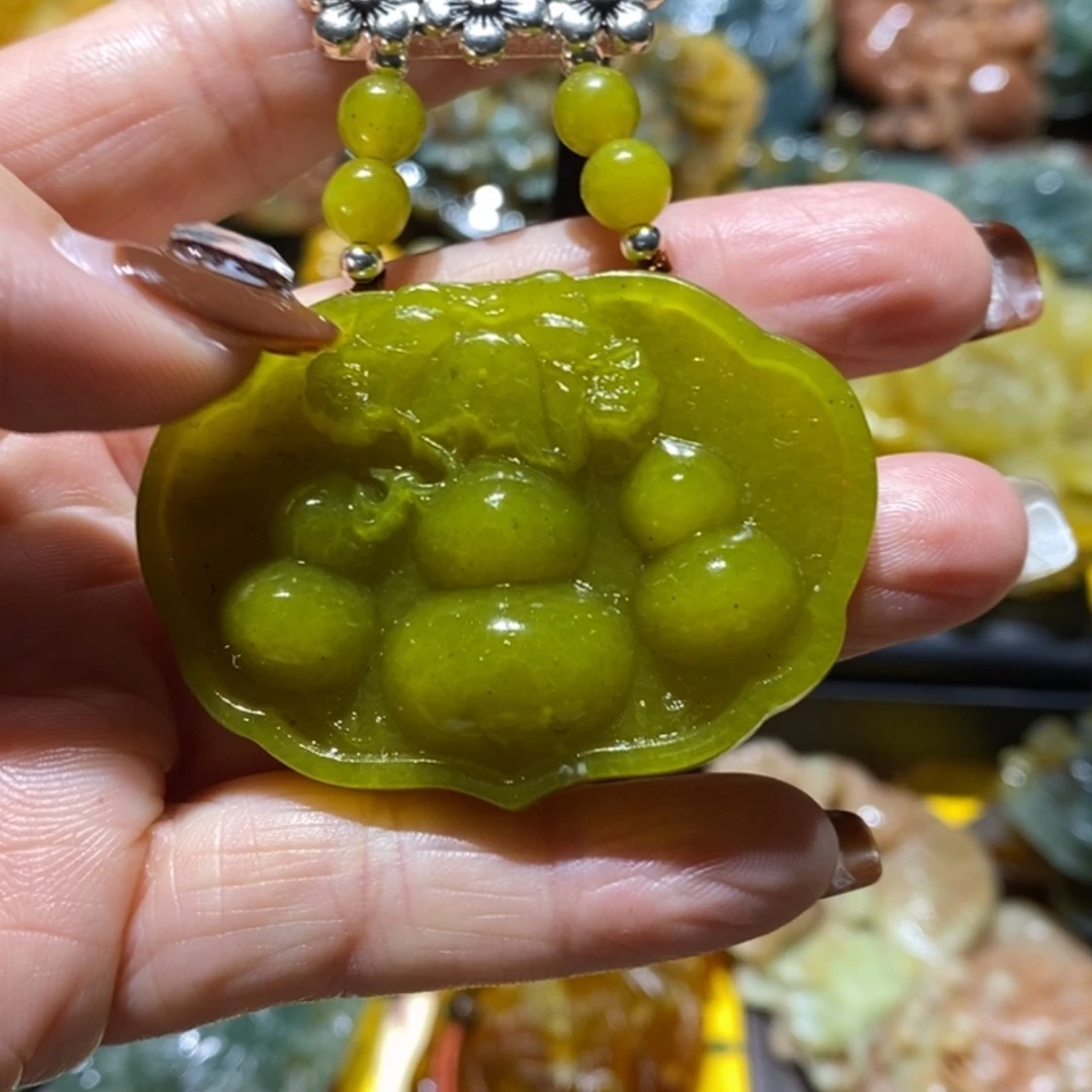 【闪购商品】蛇纹石玉颈饰合金