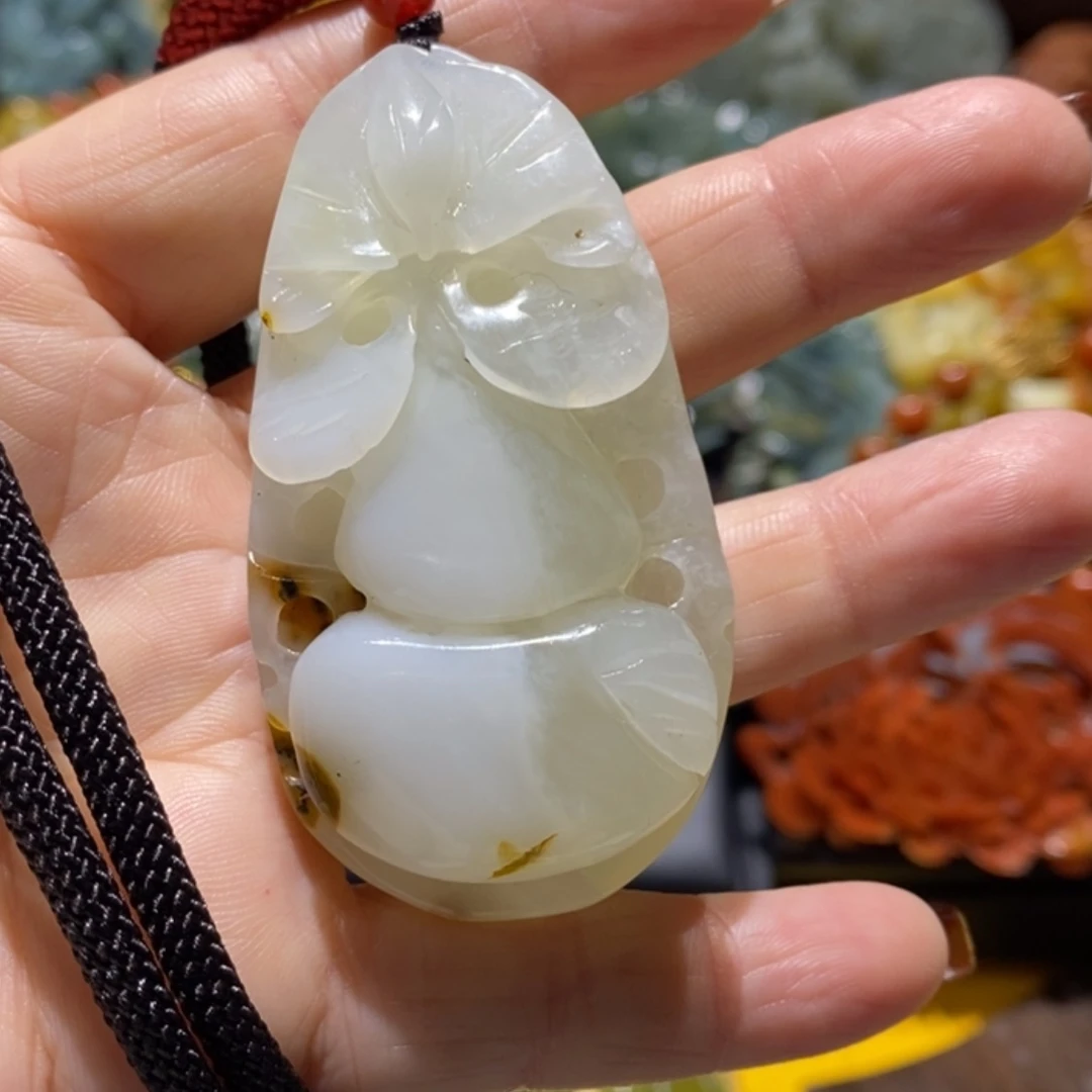 【闪购商品】蛇纹石玉颈饰未镶嵌小*琦
