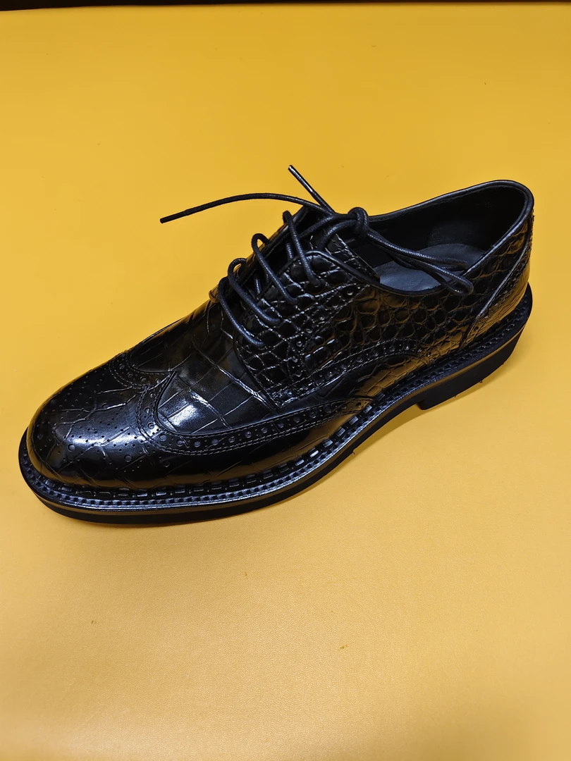 布洛克雕花男款鳄鱼皮正装商务绑带休闲男皮鞋尖头百搭透气