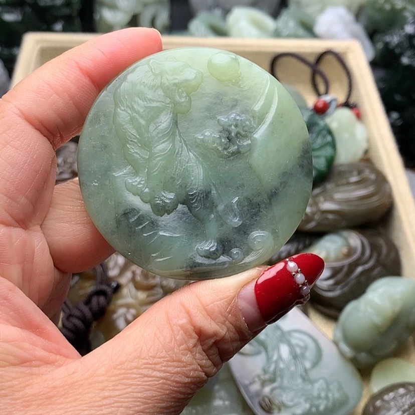 【闪购商品】和田玉挂件未镶嵌藏**芒