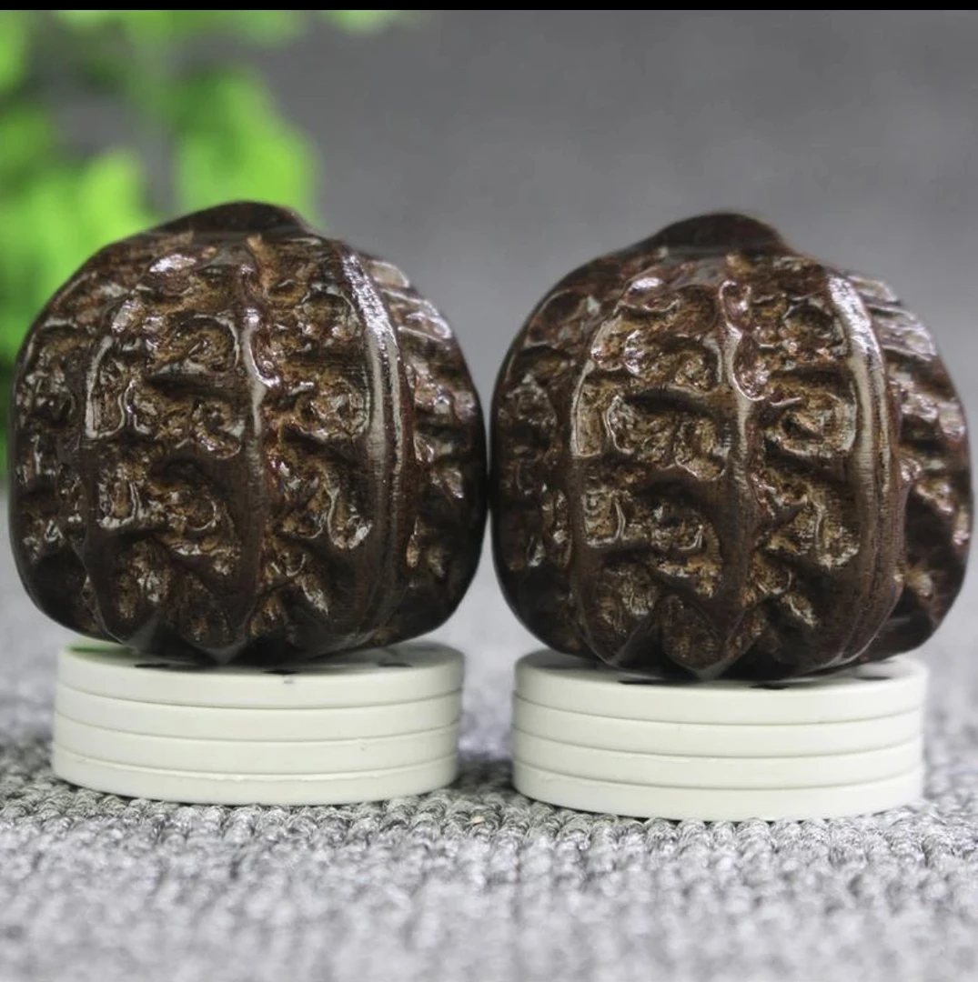 核桃手把件一对家居装饰实心把玩