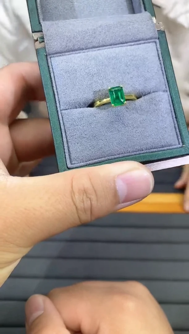 【闪购商品】祖母绿戒指银S925镶嵌072