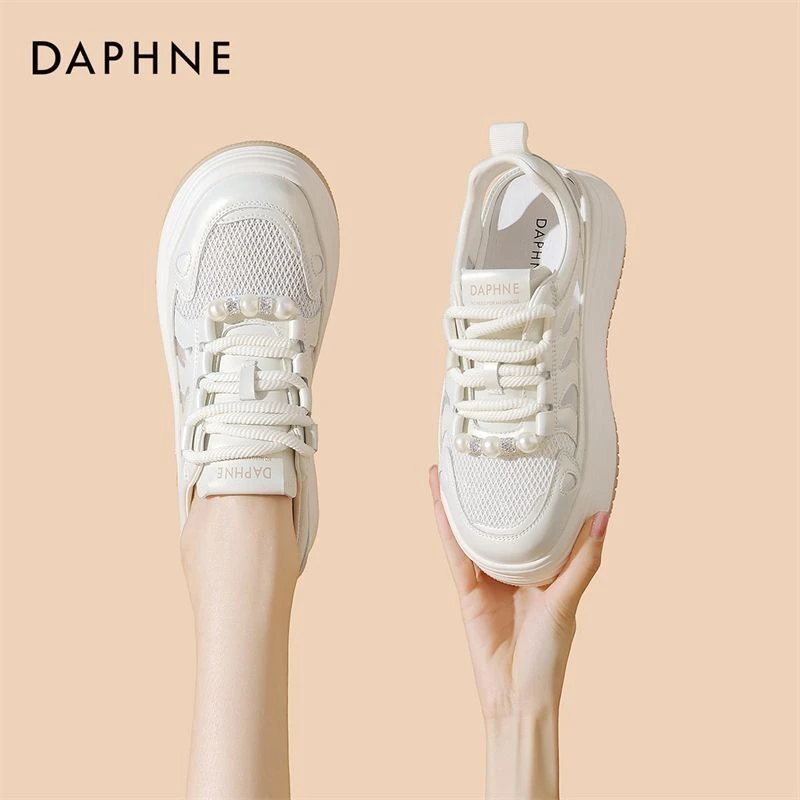 达芙妮品牌潮流板鞋24年时尚气质百搭夏季外穿透气厚底系带小白鞋
