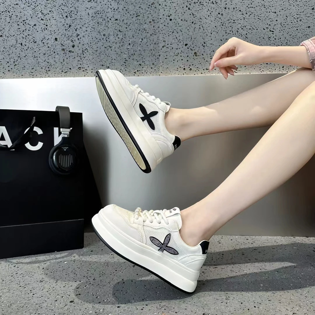 夏季新款真皮配侧网珍珠系带厚底女休闲小白鞋板鞋舒适时尚百搭