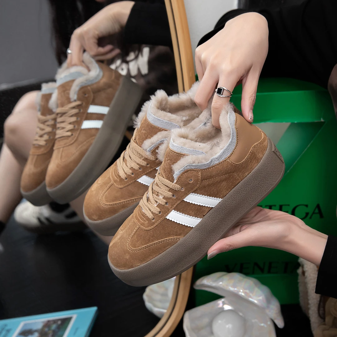 【品牌】珂卡芙真皮加绒厚底德训鞋女2023冬季休闲鞋运动板鞋毛毛鞋