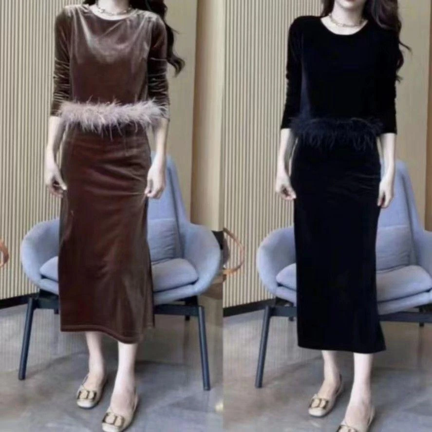 8001秋季新款时尚气质丝绒女款拼接毛毛显瘦上衣半身裙套装