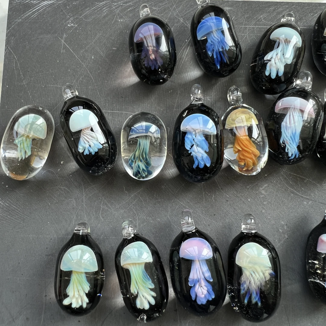 手工琉璃水母吊坠项链礼物民宿景区跨境热卖特色手工艺水晶手链饰