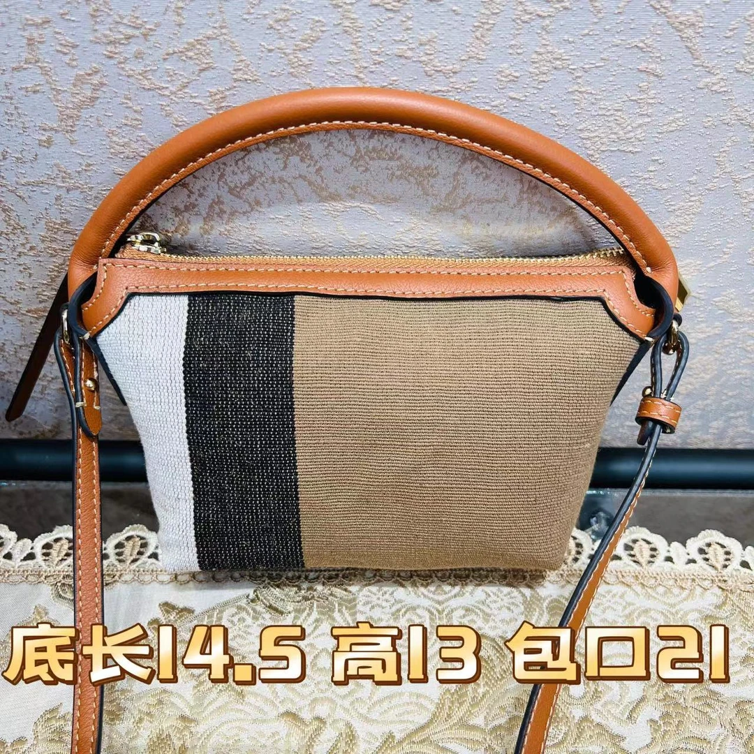 B23  经典休闲黄麻配牛皮手机包