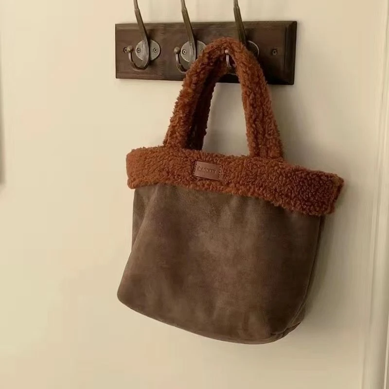 韩国小众新款时尚百搭毛手提菜篮子毛绒绒双面背手拎水桶包女秋冬