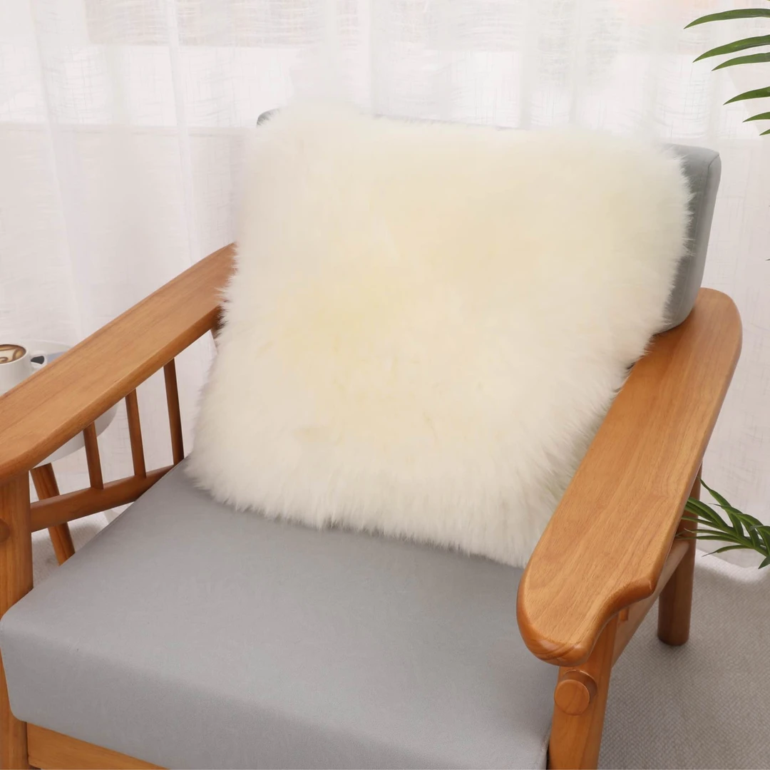 美丽奴【小四妹专属】澳大利亚美利奴皮毛一体抱枕靠垫多色可选