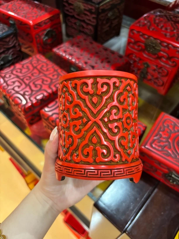 大漆纯手工剔红工艺高档笔筒收藏款