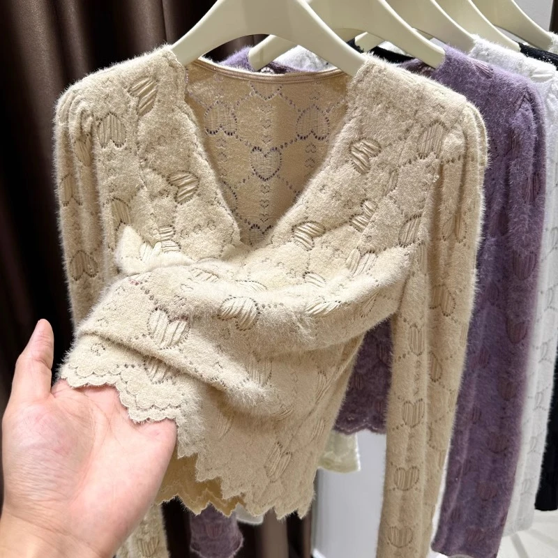 高档磨毛V领蕾丝打底衫女爆款2024新款保暖内搭短款修身长袖上衣