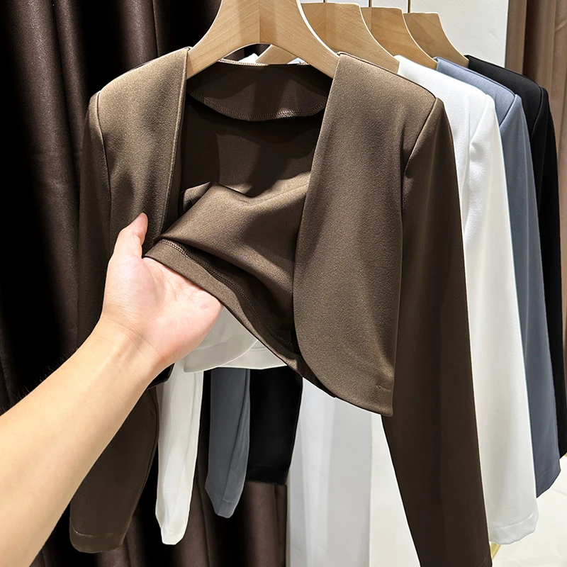 百搭高腰短外套女款爆款2025新款高级感外搭垫肩长袖西服开衫上衣