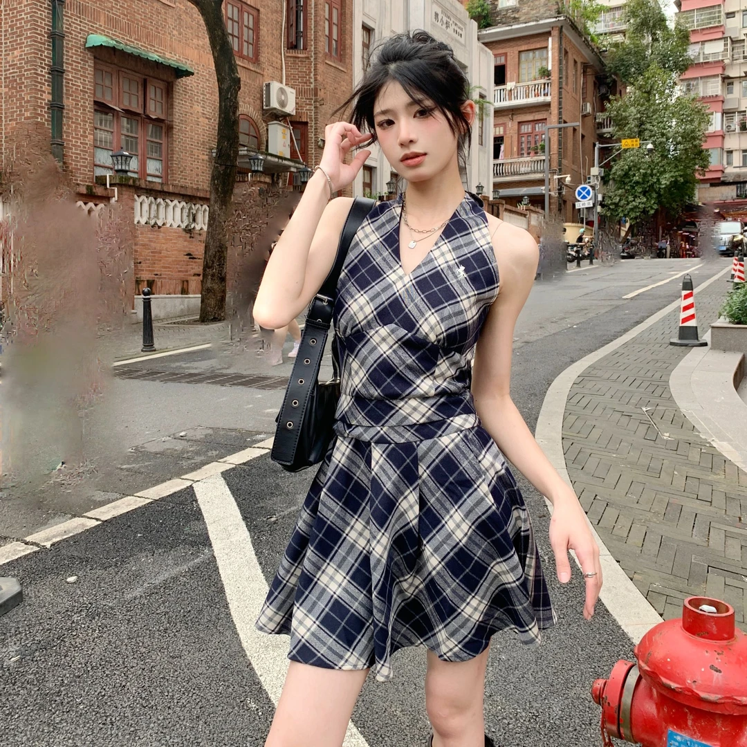 8231深夏必备显瘦气质收腰气质时尚格子法式复古女装连衣裙