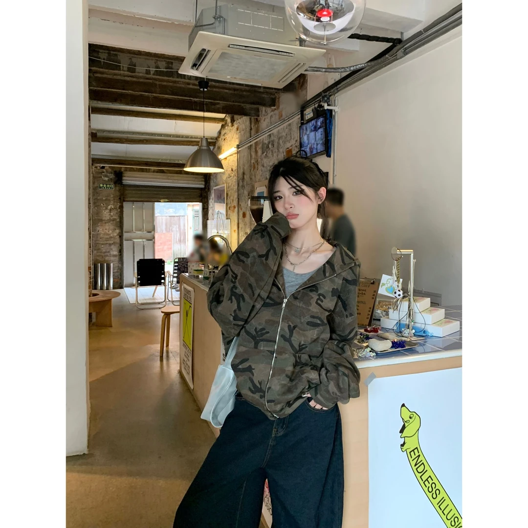 秋季百搭舒适休闲显瘦迷彩连帽重工拉链卫衣