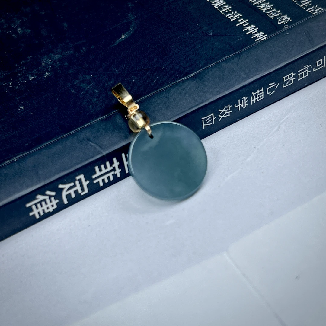 天然翡翠A货冰种平安无事牌吊坠气质蓝色时尚挂坠百搭精美女士