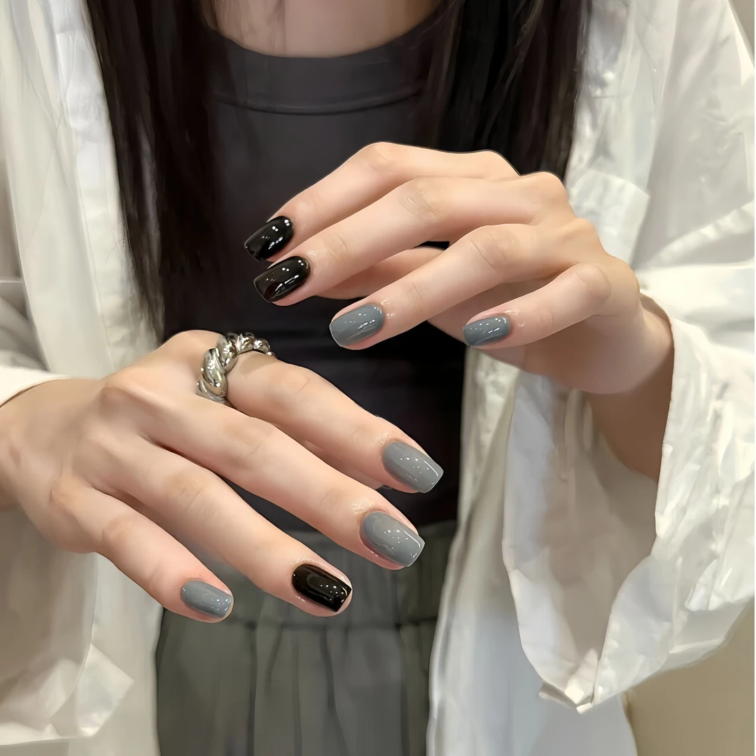 新款秋冬美纯手工穿戴甲高级感纯色黑跳奶奶灰色显白高级感可拆卸