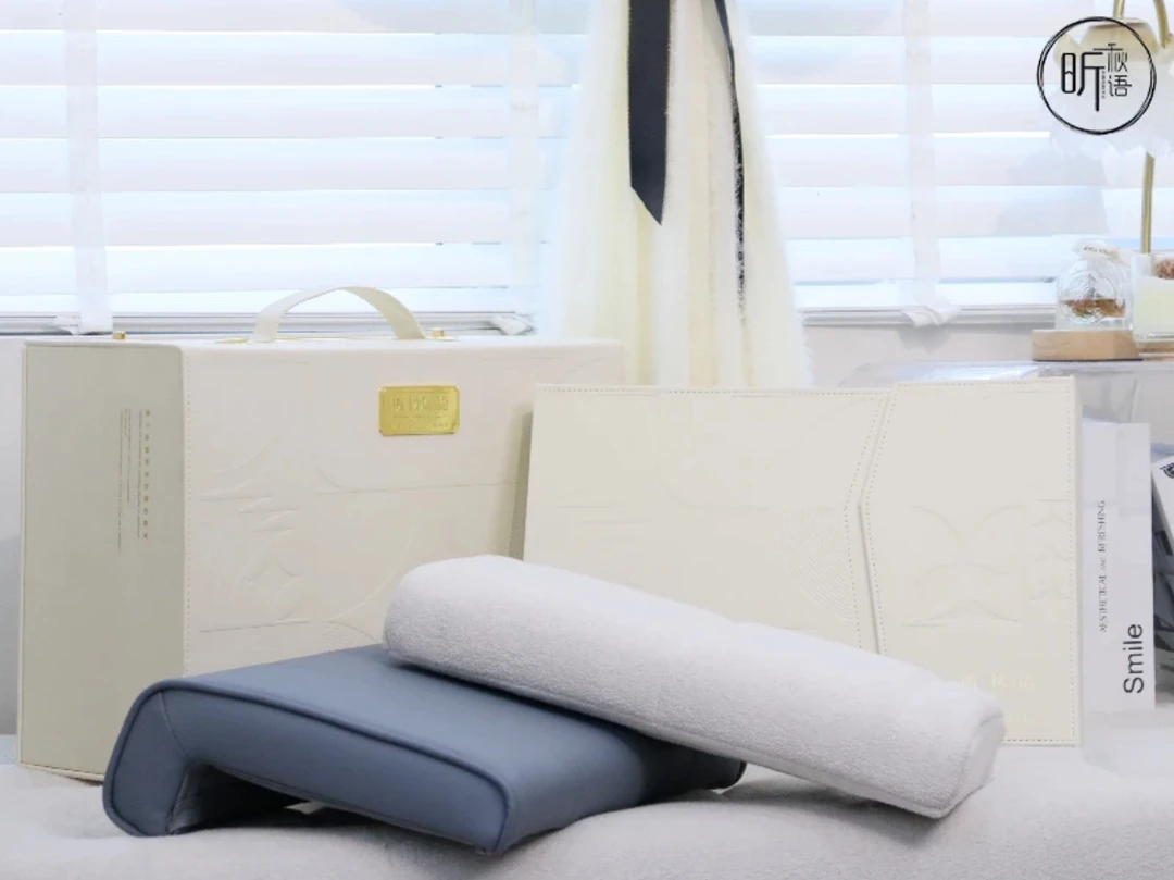 昕秋语成品飘窗垫窗帘设计箱子抵货款（三个飘窗垫抵用）