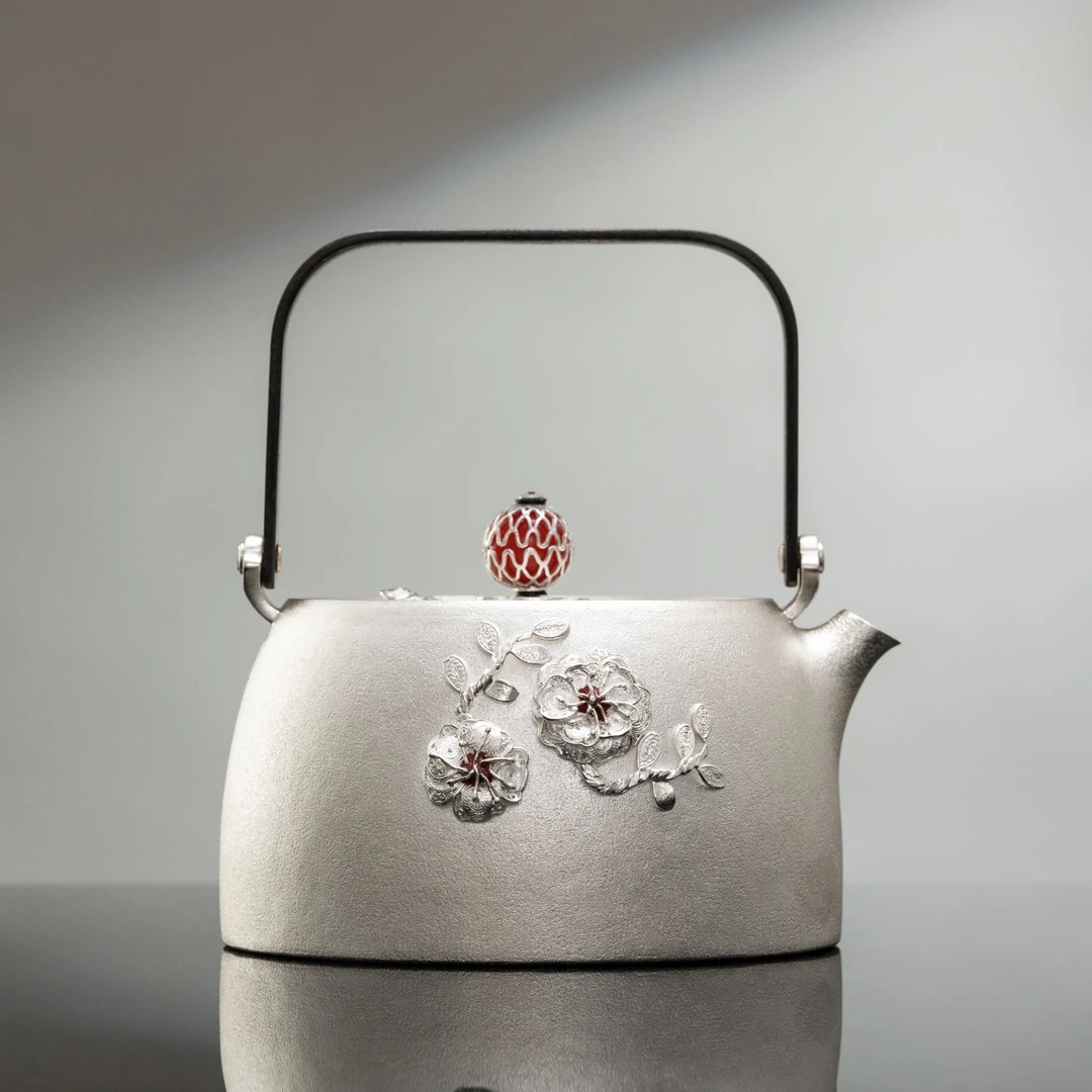 DZ0145 呆坐-雪花掐丝珐琅嵌南红提梁壶三周年限定