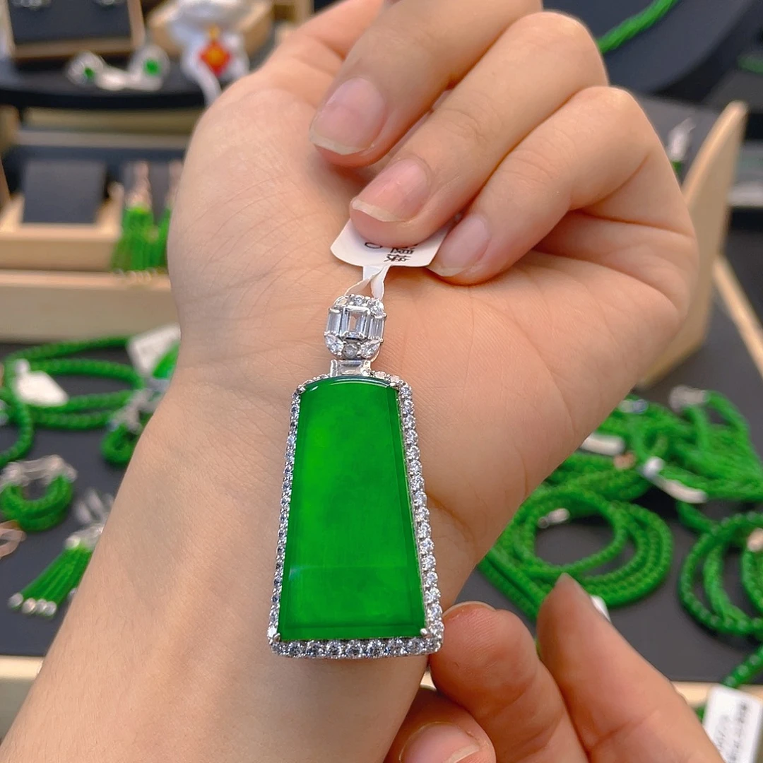 翡翠项链未镶嵌柳**明天然翡翠A