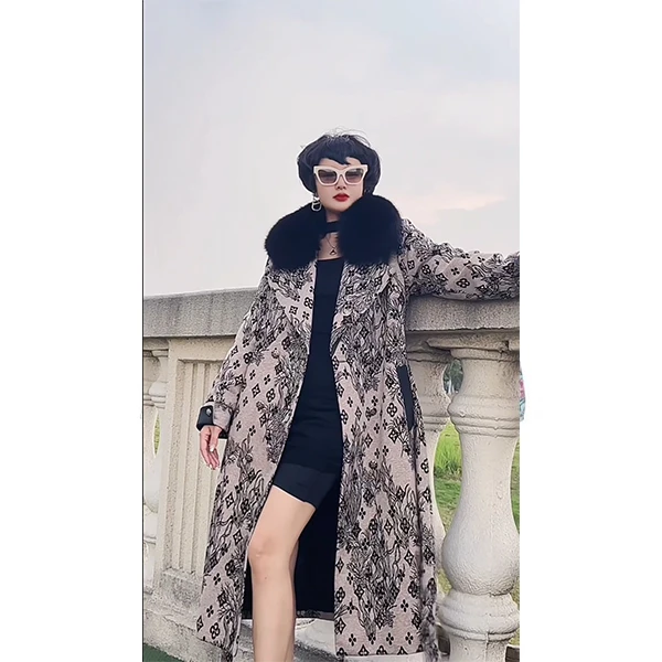 《聚才夫人》7607 时尚韩版冬季轻奢气质女士中长款大衣外套