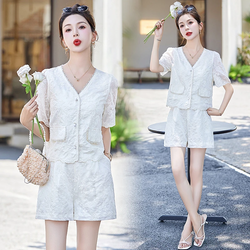 新中式套装夏季甜美钉珠V领口袋短袖蕾丝刺绣花朵上衣+短裤两件套