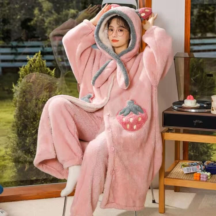 女士睡衣珊瑚绒睡衣草莓套装秋冬季长款可爱睡袍家居服加厚连帽