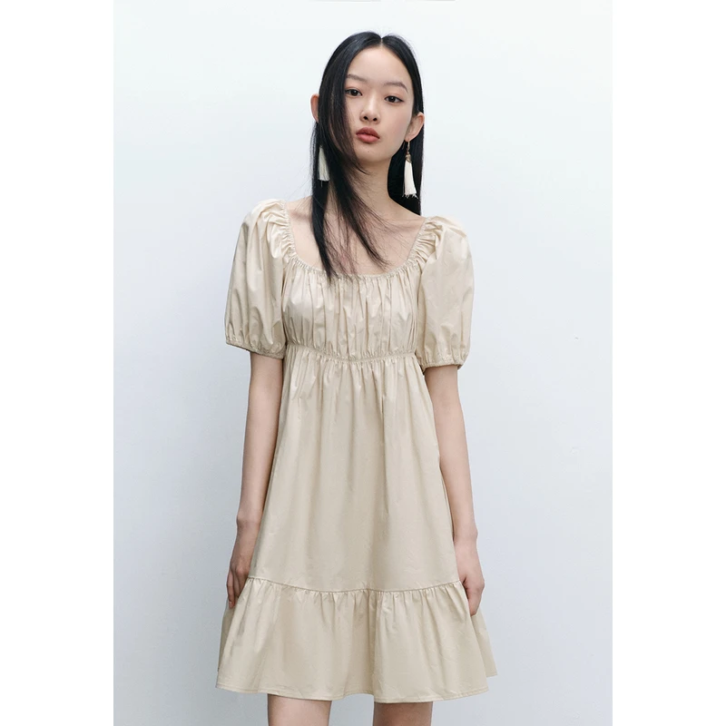 UR夏新款女装小清新减龄纯色褶皱棉质度假风宝藏连衣裙UWL732061