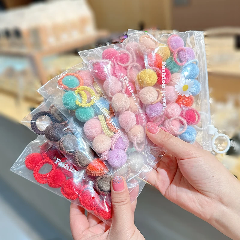 儿童彩色毛绒球发圈小女孩可爱拇指圈扎揪揪橡皮筋扎发不伤发头绳