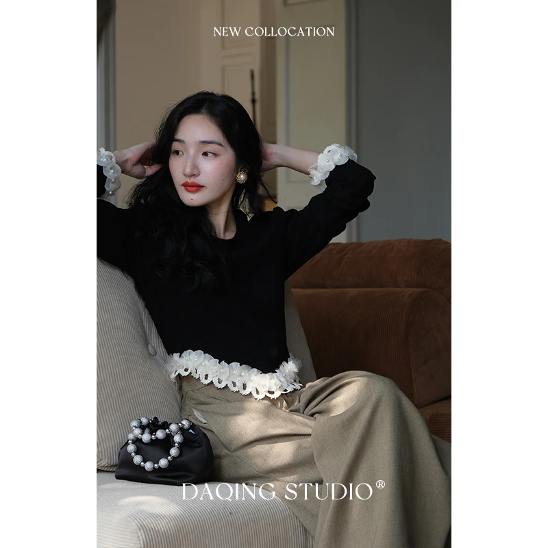 许大晴 D6A09【苑夜】经典珍珠花朵边显瘦长袖秋冬上衣