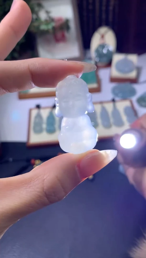 【闪购商品】翡翠颈饰未镶嵌大日宝宝佛