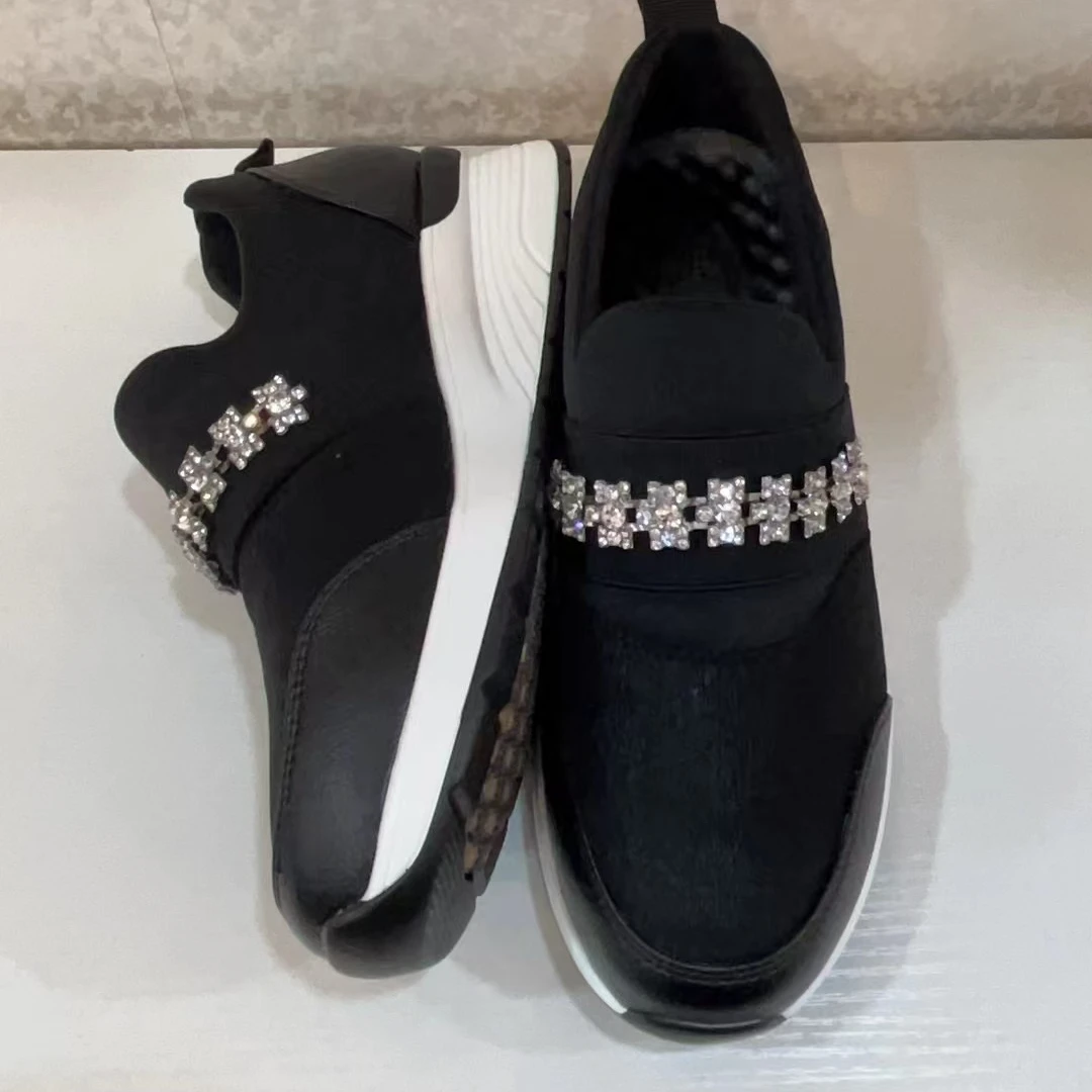 【韩国设计师衣吧】春季  新款  时尚  百搭 轻盈 大亮钻 女款 单鞋