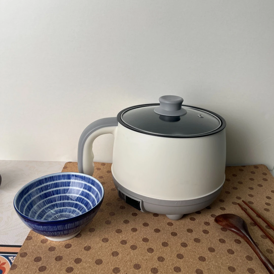 宿舍电煮锅煮烩面泡面