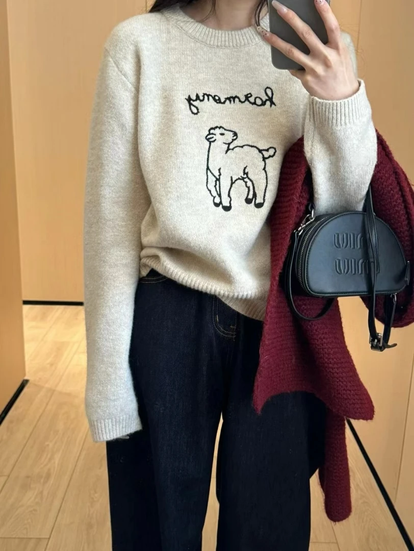 清仓 秋冬软糯打底字母小羊驼刺绣圆领简约打底衫针织衫