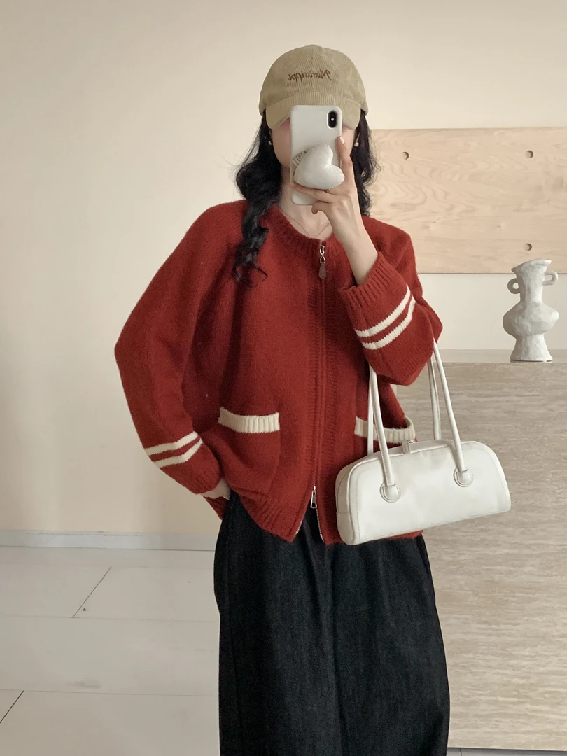 秋装新款加厚安可拉红口袋撞色皮标拉链针织开衫外套女