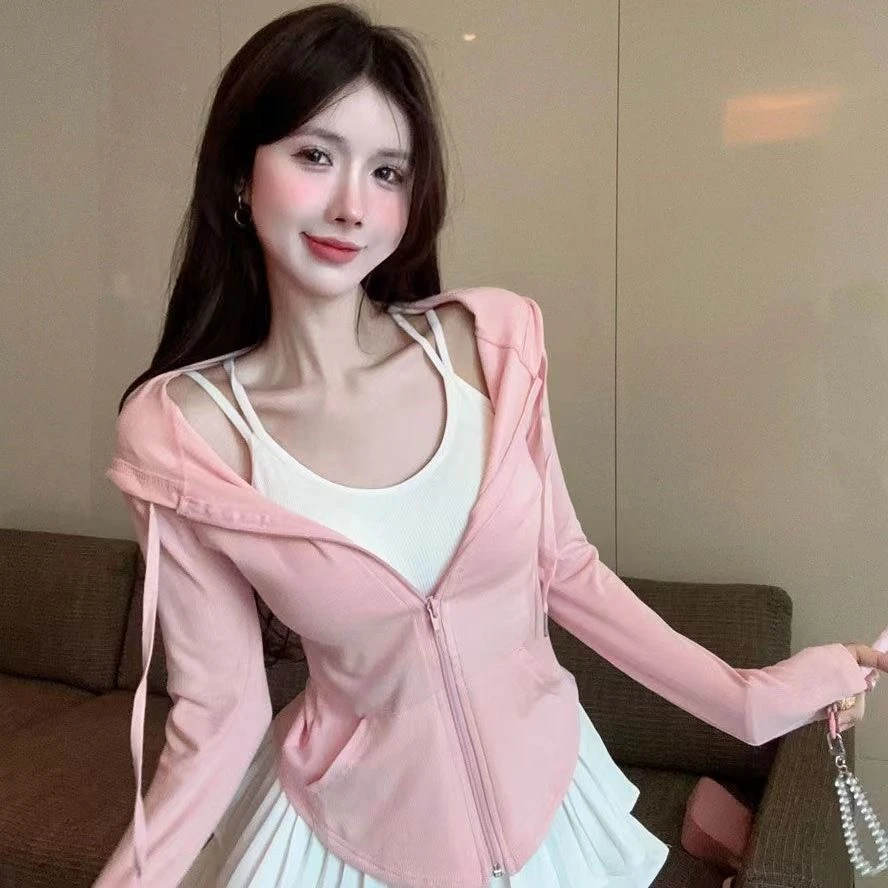 甜辣长袖防晒衣+白色松紧腰蓬蓬蛋糕裙三件套气质连帽拉链外套女