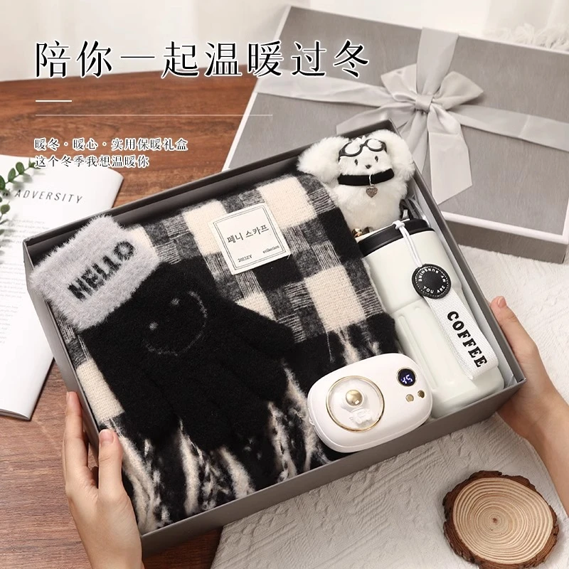 圣诞节礼物送男友男生生日实用惊喜老公小众高级2025围巾跨年新年