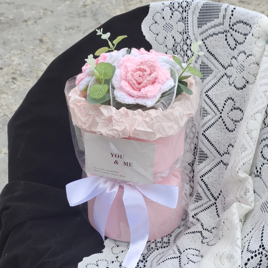 【38女神节】成品花束 公司团购 小香风玫瑰手工毛线花送妈妈送同事
