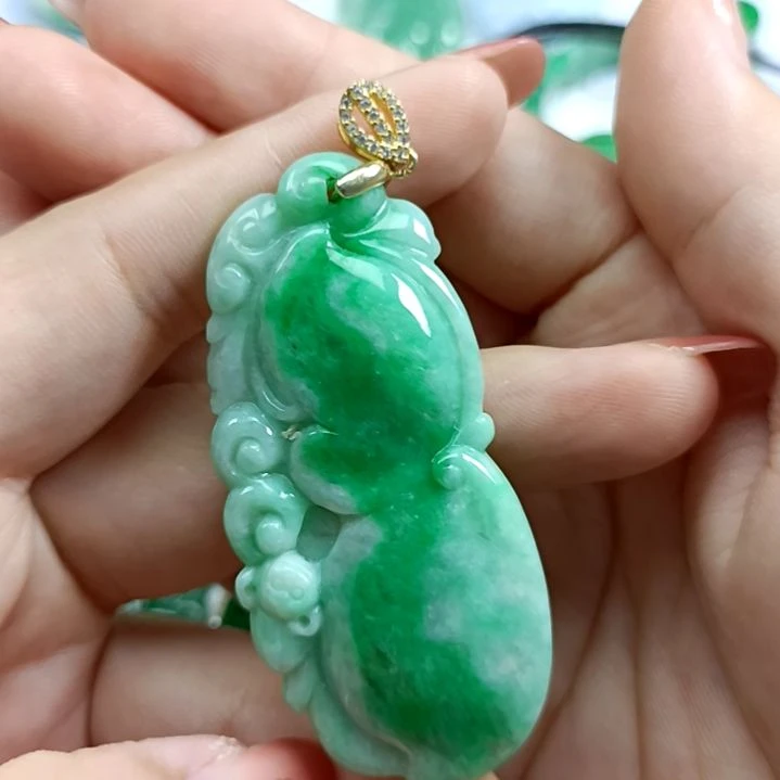 翡翠颈饰银S925镶嵌翡翠成品