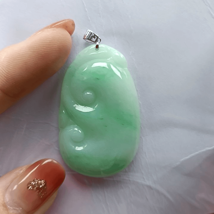 翡翠颈饰18K金镶嵌翡翠成品
