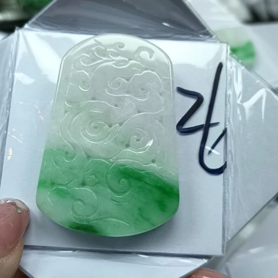 【闪购商品】翡翠颈饰未镶嵌